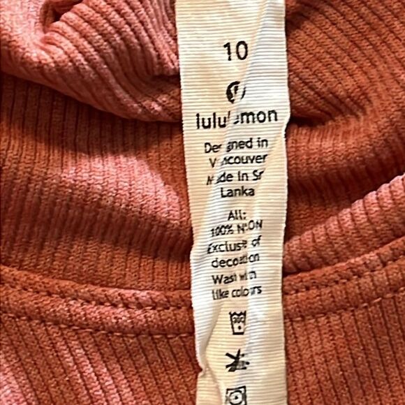 Lululemon Yin Vibes Ribbed Long Sleeve Turtleneck Top in Copper Clay Size 10 - Picture 12 of 12